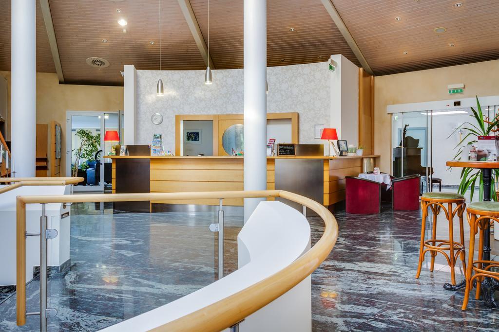 Seehotel Luisenhof Falkenhagen  Exterior photo