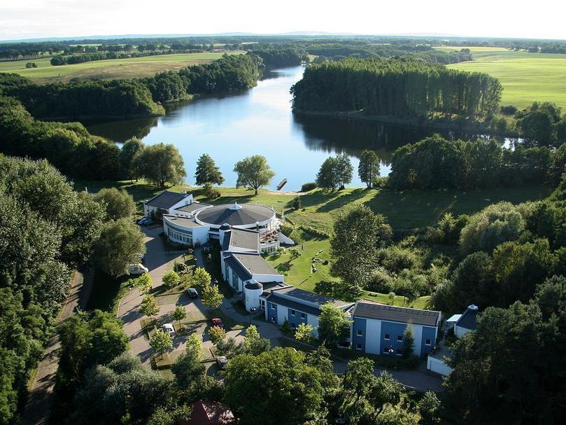 Seehotel Luisenhof Falkenhagen  Exterior photo