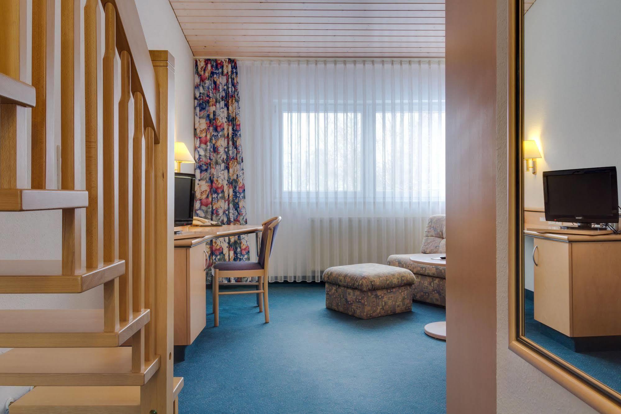 Seehotel Luisenhof Falkenhagen  Exterior photo